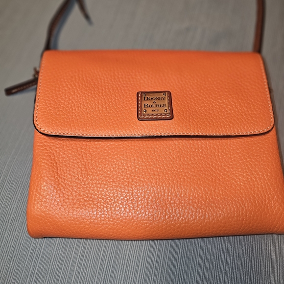 EUC Dooney & Bourke Orange Leather Crossbody Bag - Picture 2 of 11